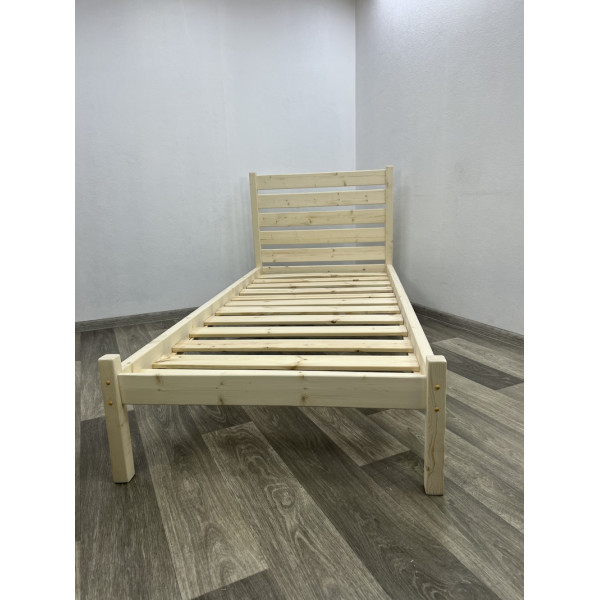 Кровать односпальная Классика из массива сосны с реечным основанием и высокой спинкой, цвет лакированная, 90х200 см
