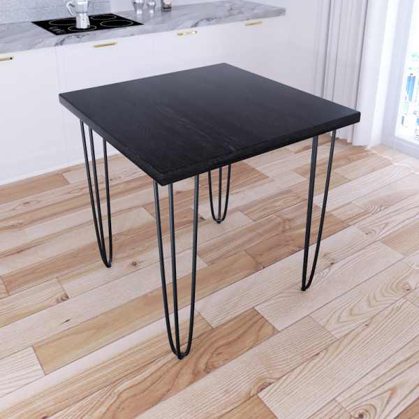 Стол кухонный Loft с квадратный столешницей цвета черного оникса из массива сосны 40 мм и черными ножками-шпильками, 75x75х75 см
