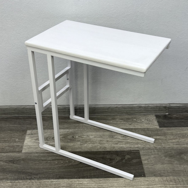 Стол прикроватный Loft со столешницей белого цвета из массива сосны и белыми металлическими ножками, 55x35x60 см