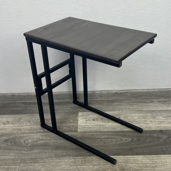 Стол прикроватный Loft со столешницей цвета венге из массива сосны и черными металлическими ножками, 55x35x60 см