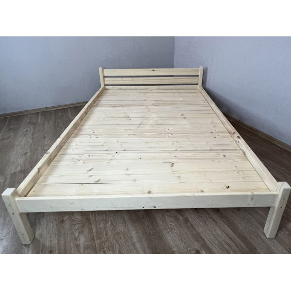 Кровать двуспальная Классика из массива сосны со сплошным основанием, 190х150 см (габариты 200х160), без покраски