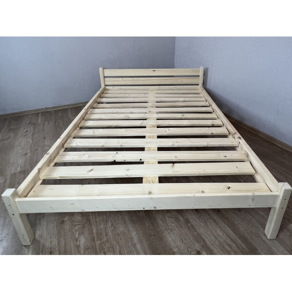 Кровать двуспальная Классика из массива сосны с реечным основанием, 190х140 см (габариты 200х150), лакированная