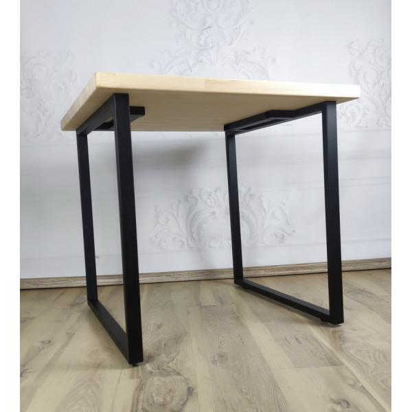 Стол кухонный Loft квадратный с лакированной столешницей из массива сосны 40 мм и черными металлическими ножками, 75х75х75 см