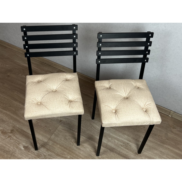 Комплект стульев металлических универсальных, черный каркас с черной березовой спинкой и бежевым мягким велюровым сиденьем с каретной стяжкой, 2 шт.
